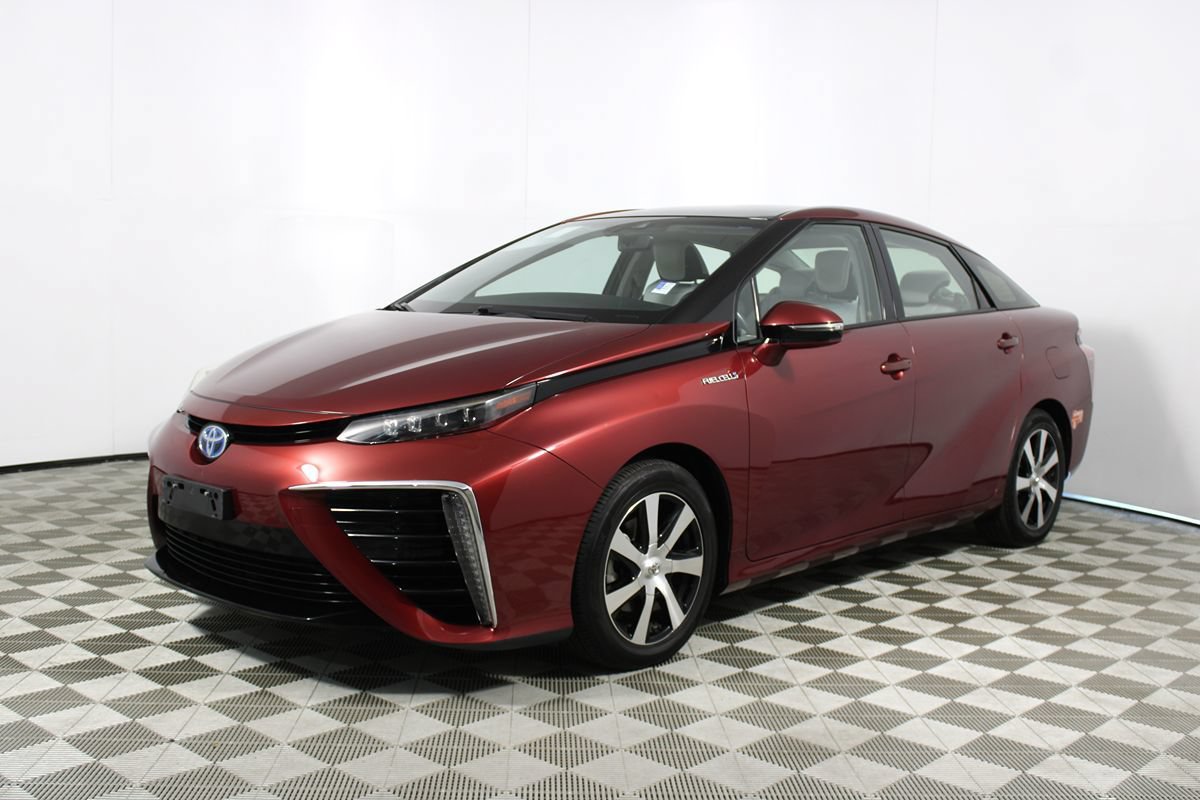 Used 2017 Toyota Mirai FWD image 3
