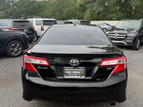 Used 2012 Toyota Camry SE FWD image 4