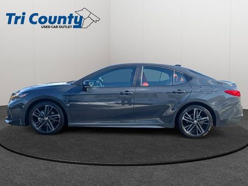 Used 2026 Toyota Camry XSE w/ Premium Plus Package image 5