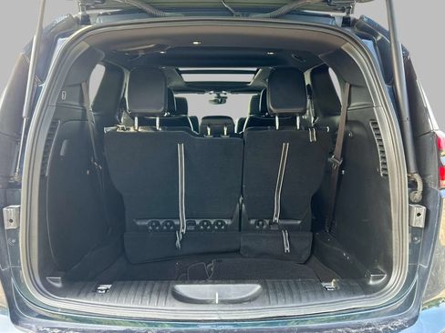 Used 2025 Chrysler Pacifica Limited FWD image 11