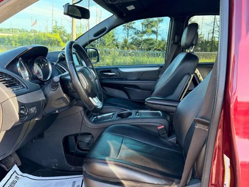 Used 2017 Dodge Grand Caravan GT FWD image 6