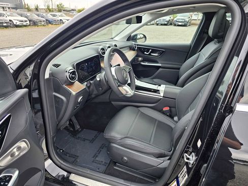 Used 2023 Mercedes-Benz GLC 300 4MATIC image 44