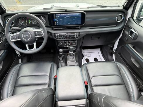 Used 2024 Jeep Wrangler High Altitude AWD/4WD image 26