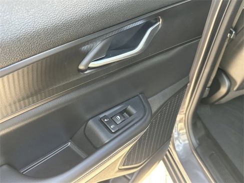 Used 2023 Jeep Grand Cherokee Altitude image 26