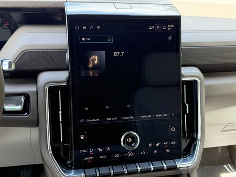 New 2026 GMC Yukon XL Denali w/ Sun & Power Step Package AWD/4WD image 29
