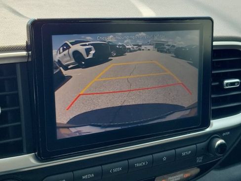 Used 2022 Hyundai Venue SE w/ Cargo Package FWD image 28