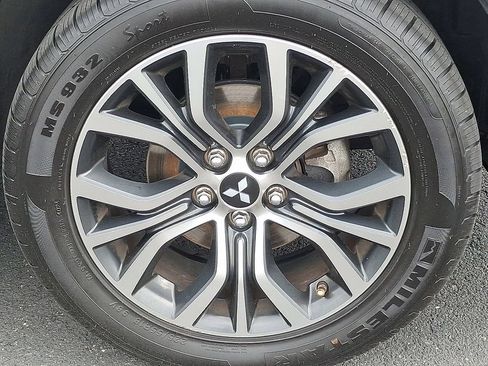 Used 2016 Mitsubishi Outlander AWD image 8
