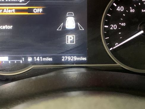 Used 2025 Nissan Versa SV FWD image 30