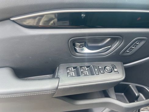 Used 2024 Honda Pilot EX-L image 11