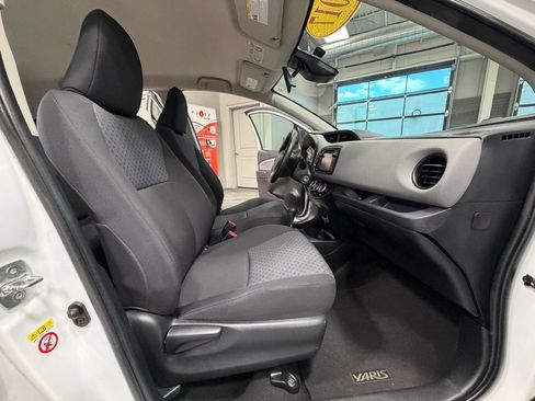 Used 2017 Toyota Yaris L FWD image 37