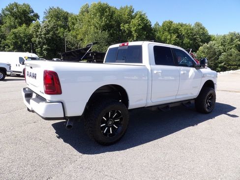 Used 2026 RAM 2500 Laramie AWD/4WD image 8