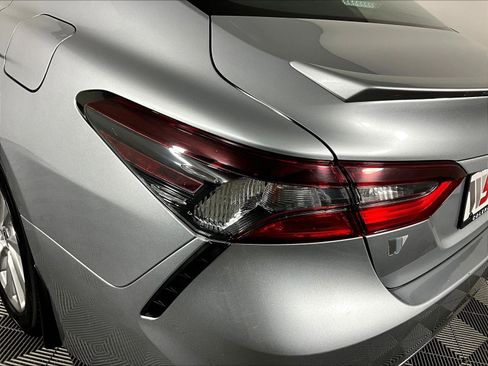 Used 2023 Toyota Camry SE FWD image 23