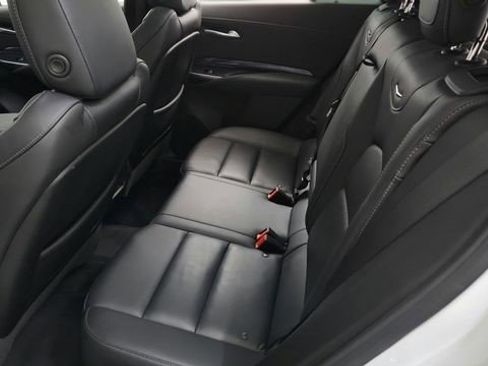 Certified 2023 Cadillac XT4 Luxury w/ Cold Weather Package AWD/4WD image 17