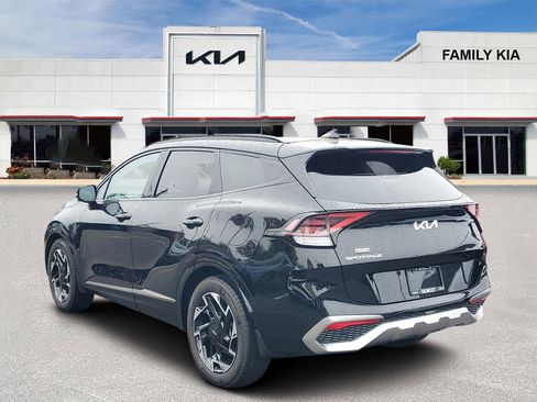 Certified 2025 Kia Sportage SX image 4