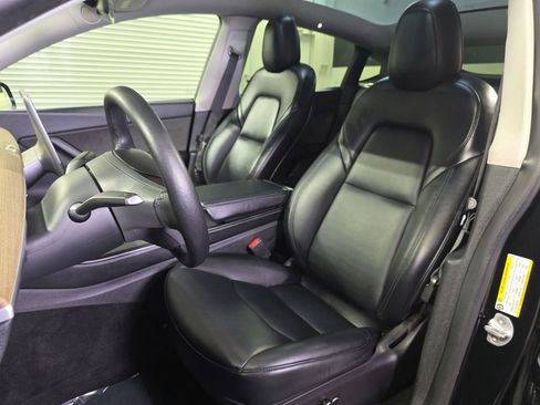 Used 2022 Tesla Model Y Long Range AWD/4WD image 9
