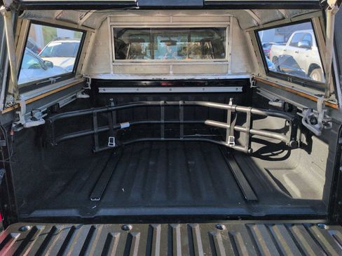 Used 2021 Nissan Frontier SV w/ Midnight Edition Floor Mats image 34