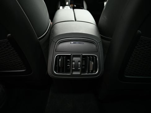 Used 2024 Maserati Levante Modena Ultima AWD/4WD image 32