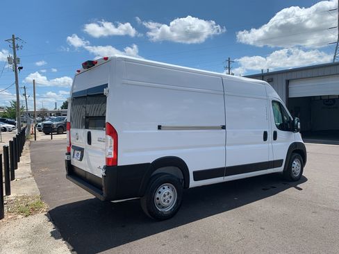 Used 2023 RAM ProMaster 2500 FWD image 3