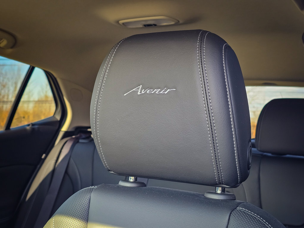 Used 2024 Buick Encore GX Avenir w/ Avenir Convenience Package FWD image 19