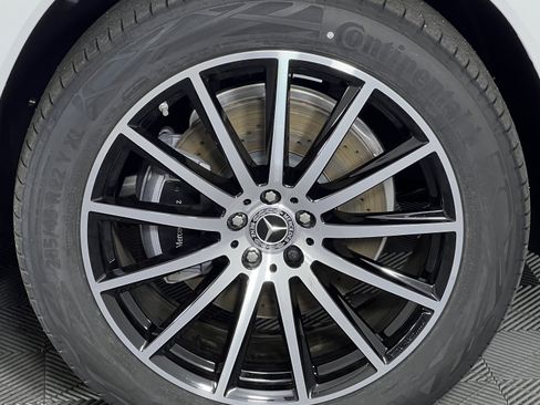 New 2026 Mercedes-Benz GLS 580 4MATIC image 15