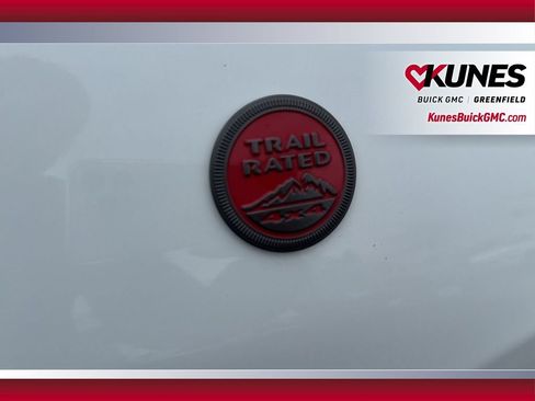 Used 2025 Jeep Compass Trailhawk AWD/4WD image 13