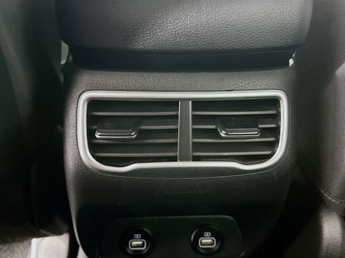 Used 2023 Hyundai Santa Fe SEL image 28