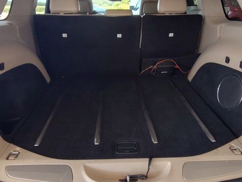 Used 2017 Jeep Grand Cherokee Limited RWD image 10