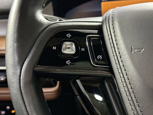 Used 2023 Lincoln Aviator Reserve w/ Elements Package Plus image 21