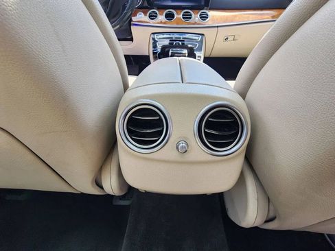 Used 2017 Mercedes-Benz E 300 4MATIC image 18