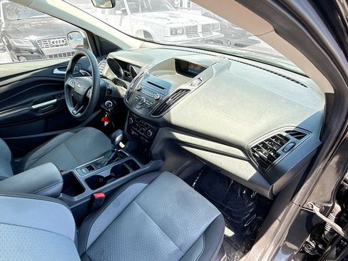 Used 2018 Ford Escape SE FWD image 32