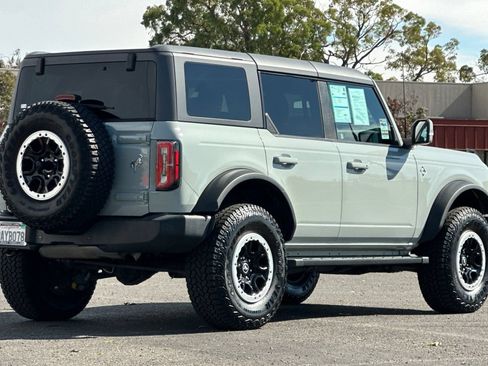 Certified 2022 Ford Bronco Outer Banks w/ Sasquatch Package AWD/4WD image 3