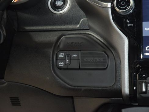 Used 2024 RAM 3500 Laramie w/ Night Edition image 31