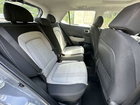 Used 2021 Hyundai Venue SEL w/ Premium Package FWD image 23