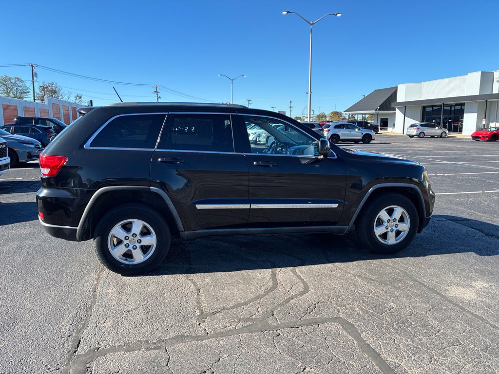 Used 2012 Jeep Grand Cherokee Laredo w/ Laredo E Group AWD/4WD image 6