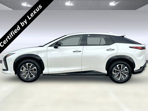 Used 2025 Lexus RZ 300e image 2
