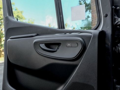 New 2026 Mercedes-Benz Sprinter 2500 image 13