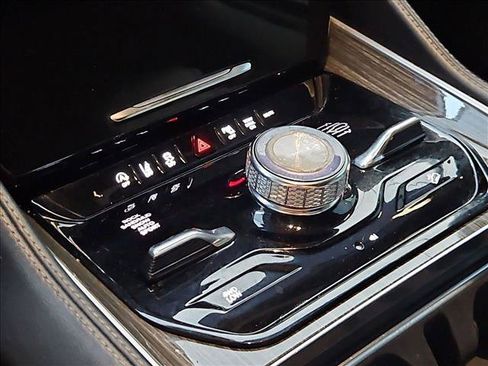 Used 2022 Jeep Wagoneer Series III AWD/4WD image 9