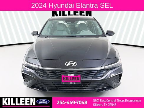 Used 2024 Hyundai Elantra SEL image 2