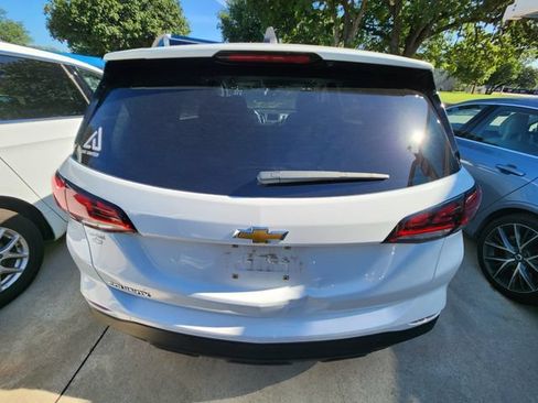 Used 2022 Chevrolet Equinox LS w/ LS Convenience Package FWD image 5