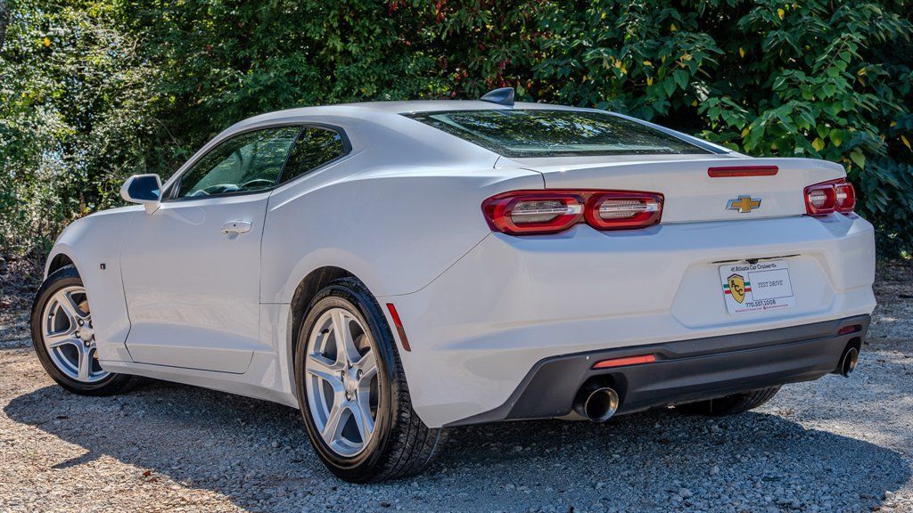 Used 2023 Chevrolet Camaro LT RWD image 3