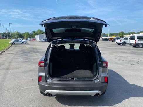 Certified 2025 Ford Escape Active FWD image 9