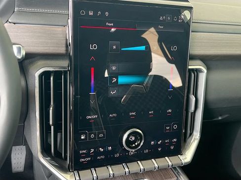New 2026 GMC Acadia Denali w/ Super Cruise Package FWD image 11