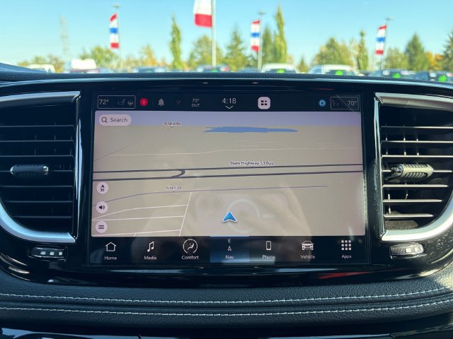 Used 2023 Chrysler Pacifica Limited FWD image 29