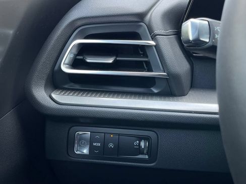 New 2026 Chevrolet Traverse LT FWD image 15