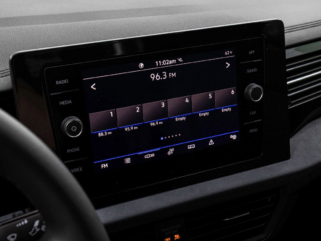 Used 2026 Volkswagen Jetta SE FWD image 19