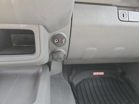 Used 2019 Nissan Frontier SV image 25