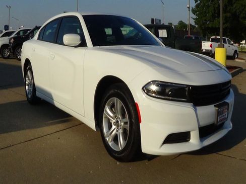 Certified 2022 Dodge Charger SXT image 4