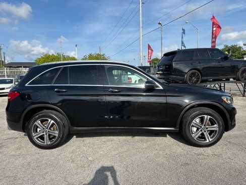 Used 2019 Mercedes-Benz GLC 300 w/ Premium Package image 6