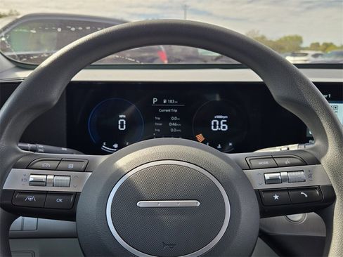 Certified 2024 Hyundai Kona SE image 22