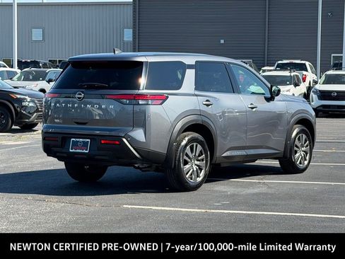 Used 2025 Nissan Pathfinder S FWD image 8